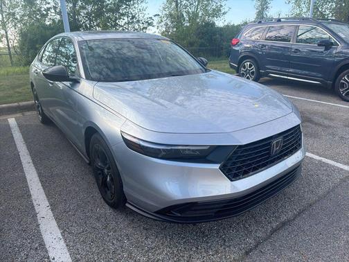 Solar Silver Metallic 2025 Honda Accord SE