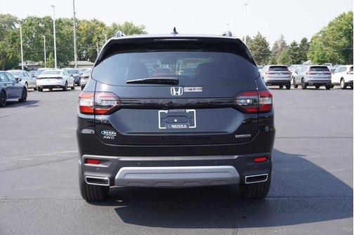 2025 Honda Pilot Touring 8-Passenger