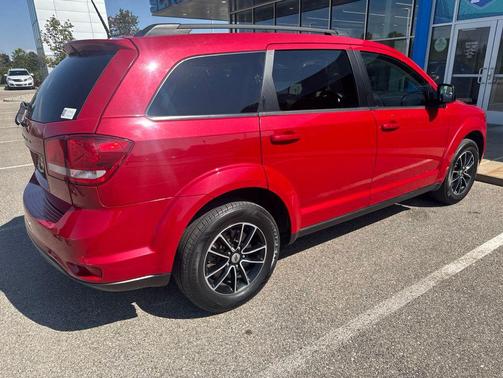 Redline 2 Coat Pearl 2019 Dodge Journey SE