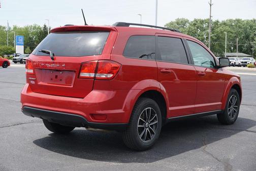 Redline 2 Coat Pearl 2019 Dodge Journey SE