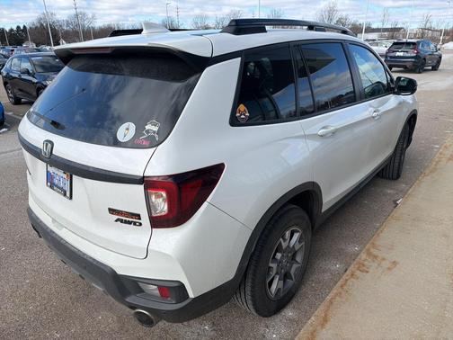 2023 Honda Passport AWD TrailSport