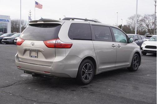 2015 Toyota Sienna XLE
