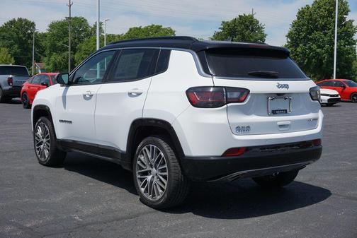 Bright White Clearcoat 2023 Jeep Compass Limited