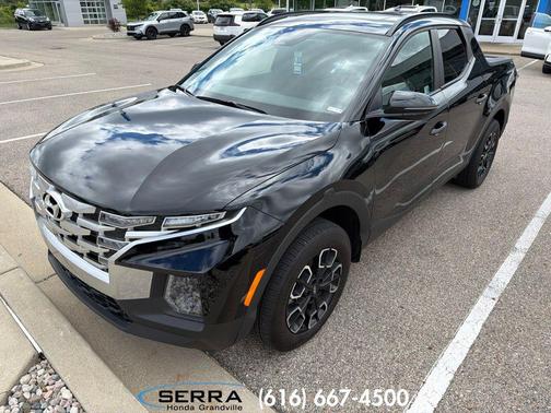 Phantom Black 2024 Hyundai SANTA CRUZ SEL