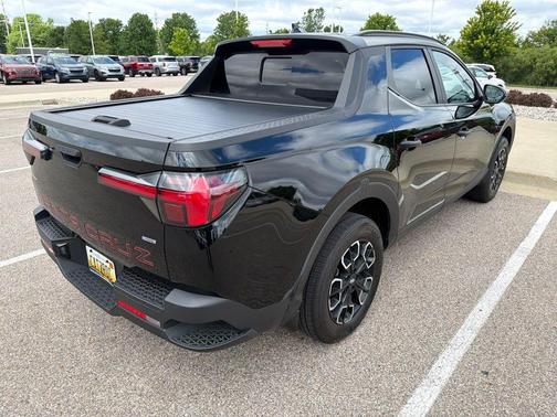 Phantom Black 2024 Hyundai SANTA CRUZ SEL