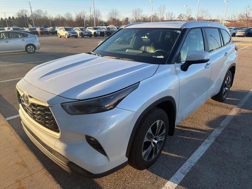 2024 Toyota Highlander XLE