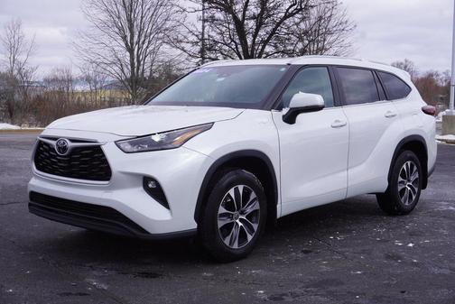 2024 Toyota Highlander XLE