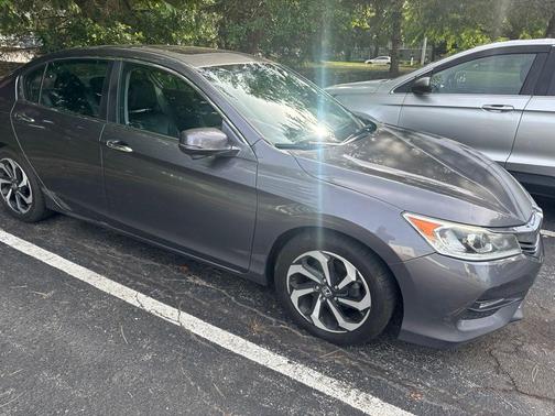 Modern Steel Metallic 2017 Honda Accord EX-L