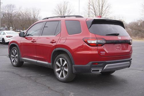 Radiant Red Metallic II 2024 Honda Pilot Touring 8-Passenger