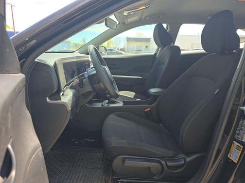 Abyss Black Pearl 2025 Hyundai KONA SE