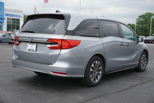 Lunar Silver Metallic 2023 Honda Odyssey EX-L