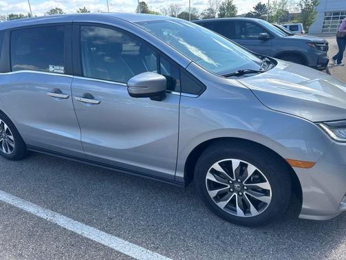 Silver 2023 Honda Odyssey EX-L