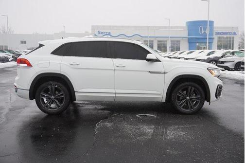 2021 Volkswagen Atlas Cross Sport 3.6L V6 SE w/Technology R-Line