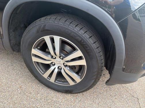 Crystal Black Pearl 2017 Honda Pilot EX-L