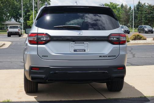 Solar Silver Metallic 2026 Honda Pilot Black Edition