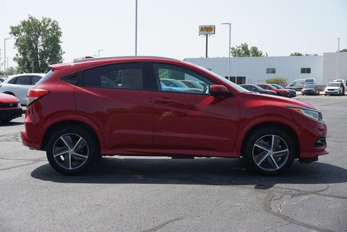 Milano Red 2019 Honda HR-V Touring