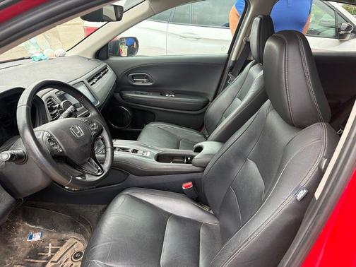 Milano Red 2019 Honda HR-V Touring