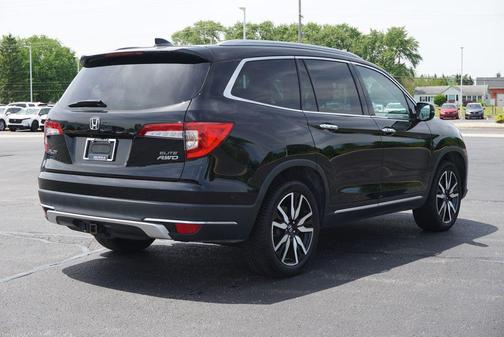 Crystal Black Pearl 2022 Honda Pilot AWD Elite