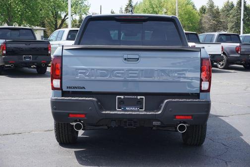Sonic Gray Pearl 2026 Honda Ridgeline Black
