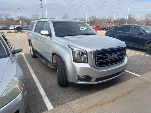2017 GMC Yukon XL SLT