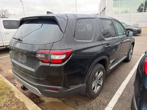 2023 Honda Pilot AWD EX-L 7 Passenger