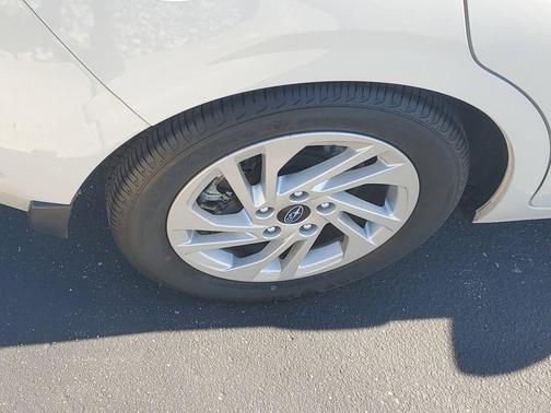 Crystal White Pearl 2024 Subaru Impreza Base