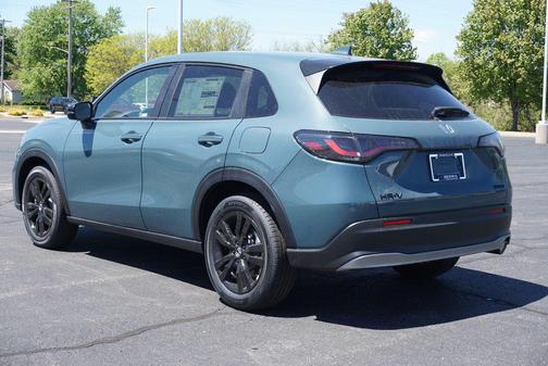 Pearl 2027 Honda HR-V Sport