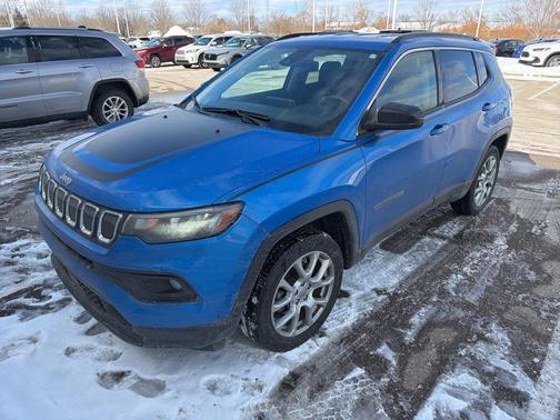 2022 Jeep Compass Latitude Lux