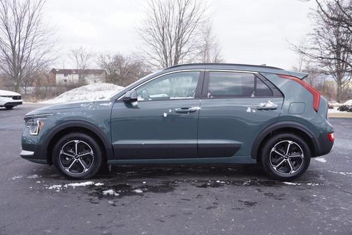 2023 Kia Niro EX