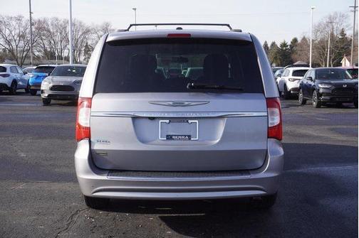 2014 Chrysler Town & Country Touring