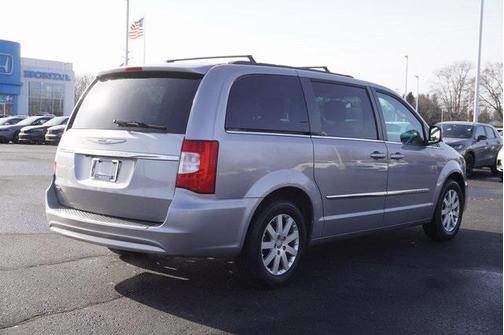 2014 Chrysler Town & Country Touring