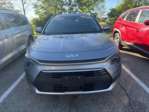 Steel Gray 2024 Kia Niro EX