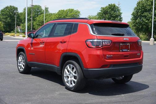 Redline Pearlcoat 2023 Jeep Compass Latitude Lux