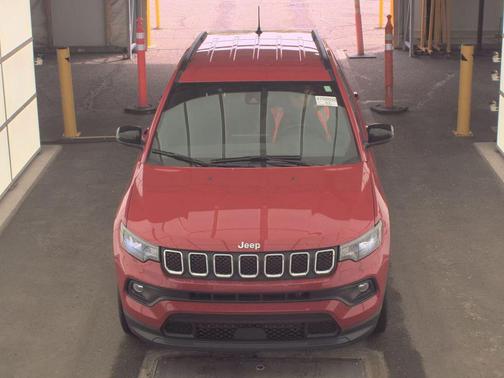 Redline Pearlcoat 2023 Jeep Compass Latitude Lux