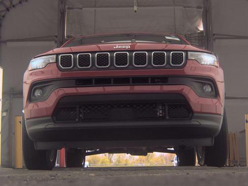 Redline Pearlcoat 2023 Jeep Compass Latitude Lux