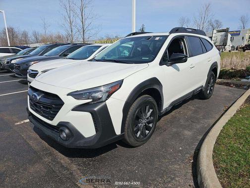 Crystal White Pearl 2023 Subaru Outback Onyx Edition XT