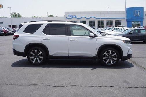 2024 Honda Pilot Touring 8-Passenger