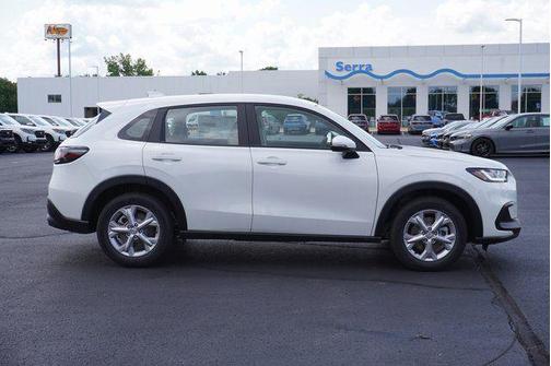 Platinum White 2026 Honda HR-V LX