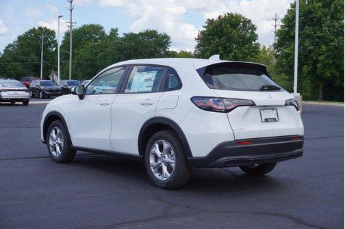 Platinum White 2026 Honda HR-V LX