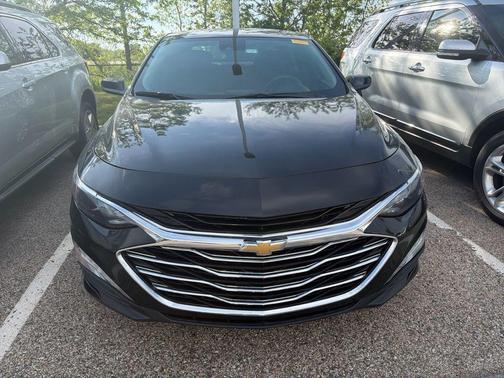 Mosaic Black Metallic 2025 Chevrolet Malibu FWD 1LT