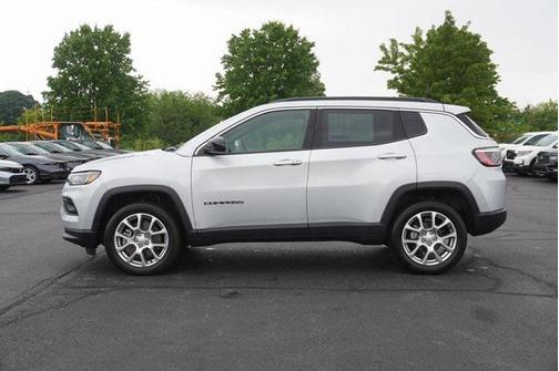 2024 Jeep Compass Latitude Lux