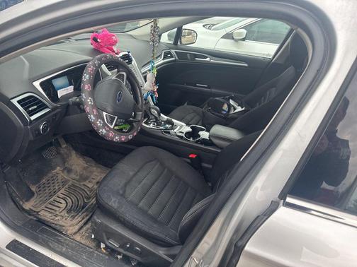 Ingot Silver 2015 Ford Fusion SE