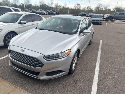 Ingot Silver 2015 Ford Fusion SE