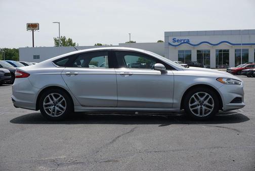 Ingot Silver 2015 Ford Fusion SE