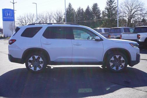 2026 Honda Pilot Touring 8-Passenger