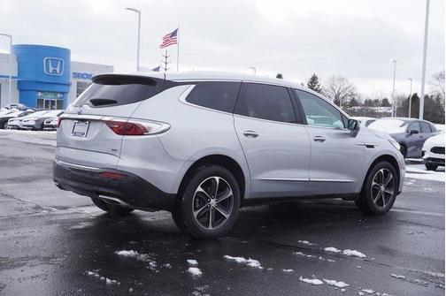 2022 Buick Enclave AWD Essence