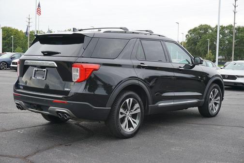 Black Metallic 2020 Ford Explorer Platinum