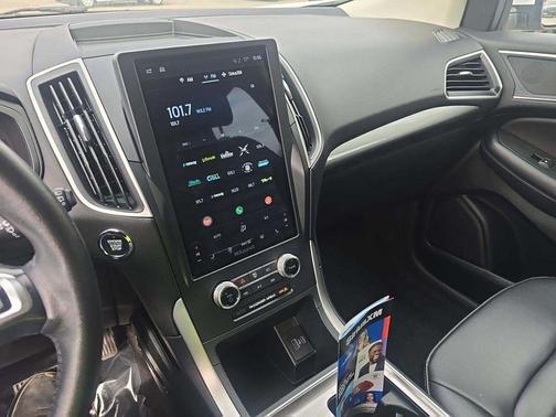 Oxford White 2024 Ford Edge SEL