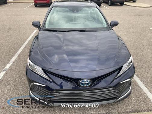 2021 Toyota Camry Hybrid XLE