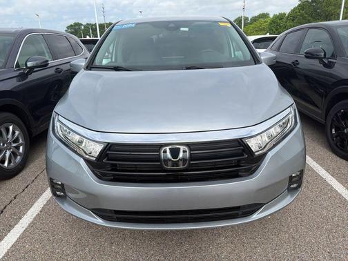 Lunar Silver Metallic 2024 Honda Odyssey EX
